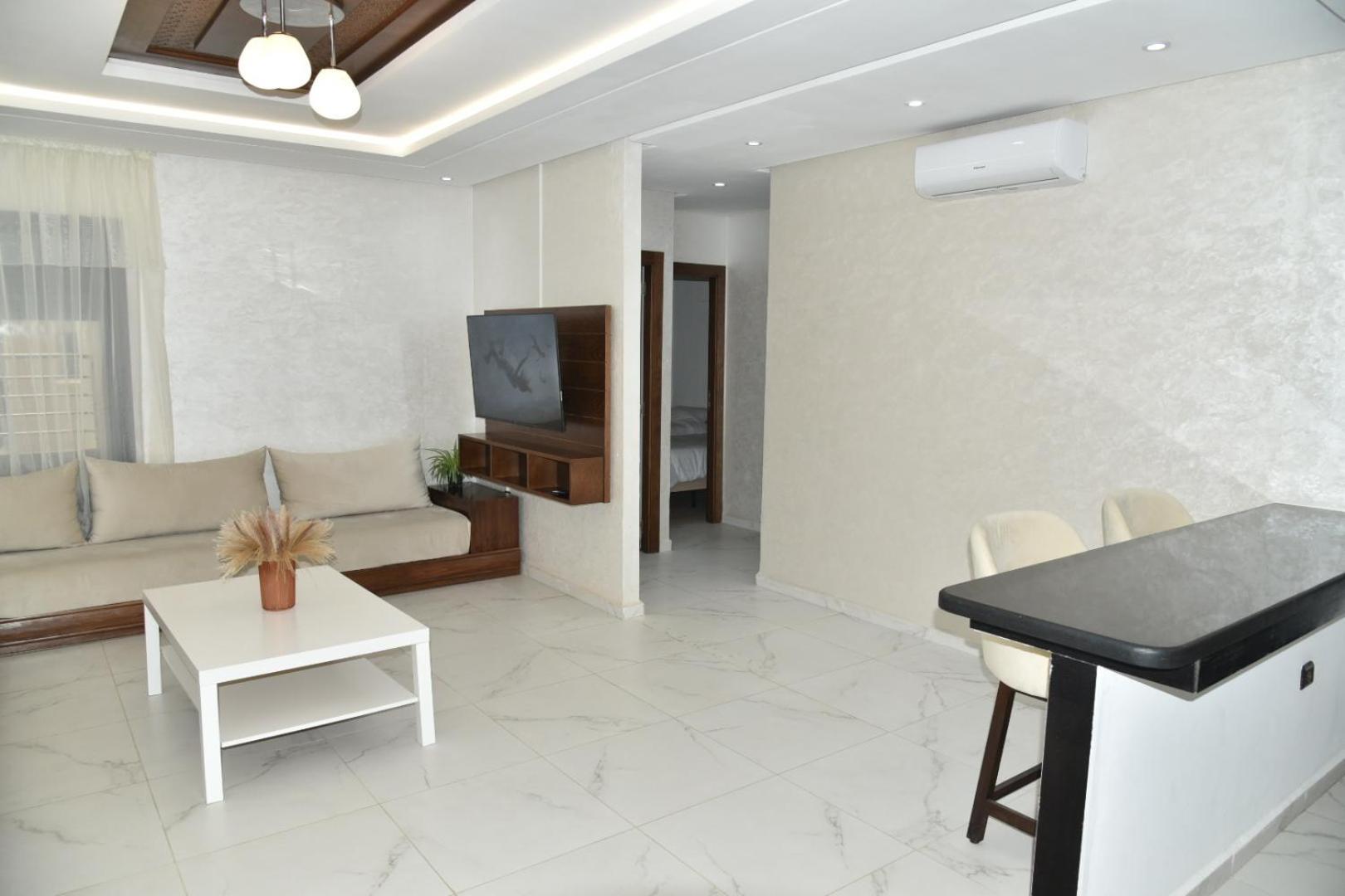 Bright 3-Br In Heart Of Kenitra-Perfect Summer Stay With Parking! Exterior foto